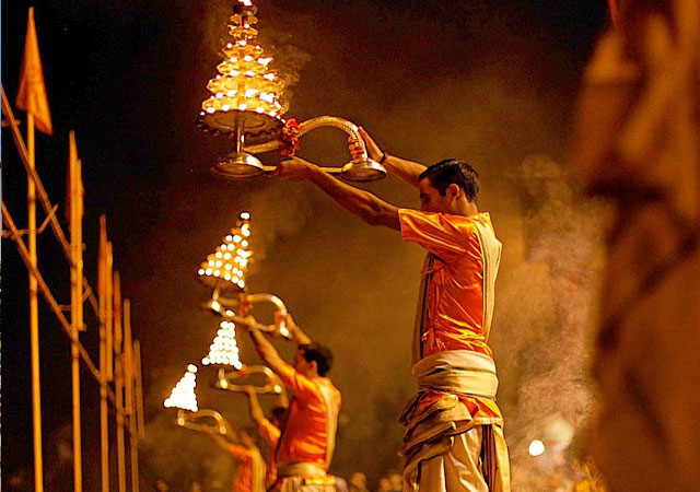 varanasi-ghat-aarti